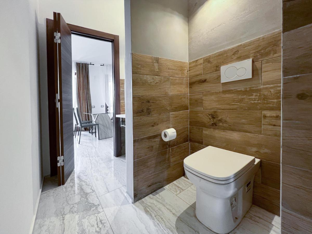 Holy-Day Rooms Milano Екстер'єр фото