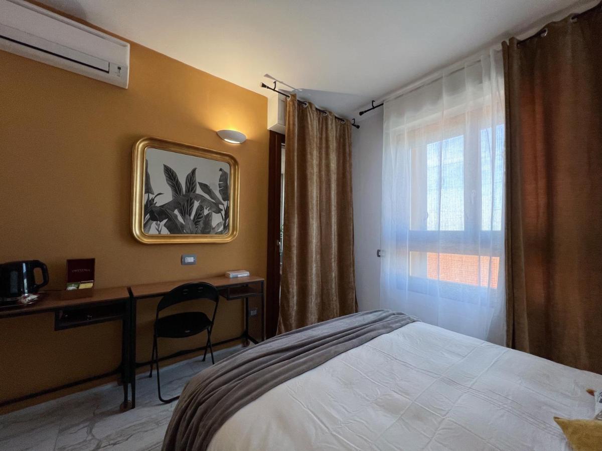 Holy-Day Rooms Milano Екстер'єр фото