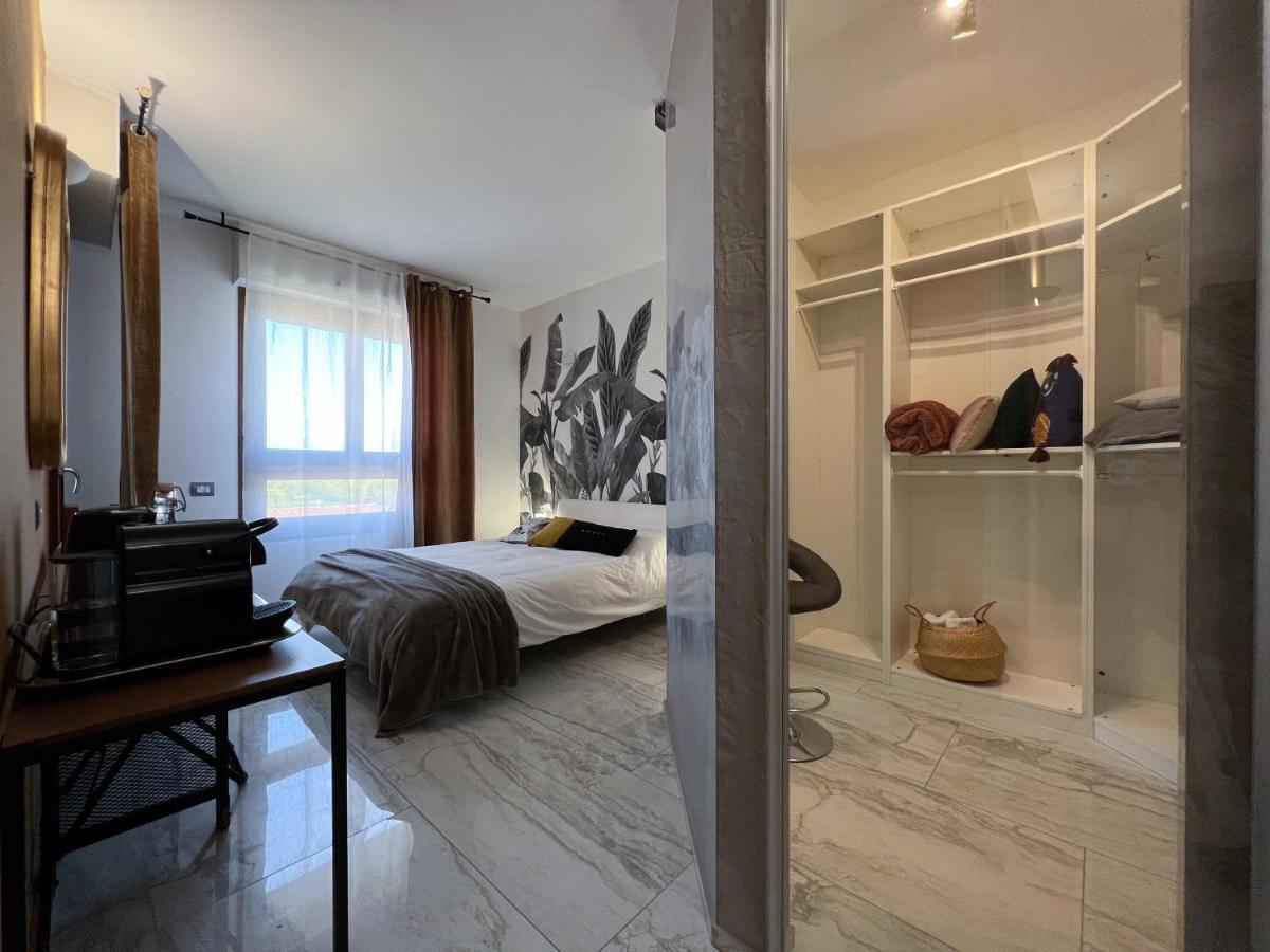 Holy-Day Rooms Milano Екстер'єр фото