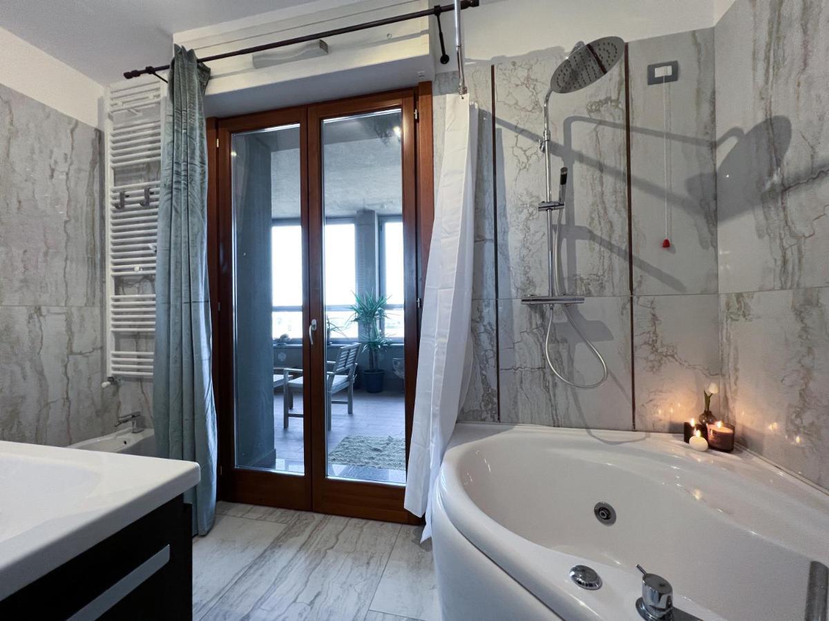 Holy-Day Rooms Milano Екстер'єр фото