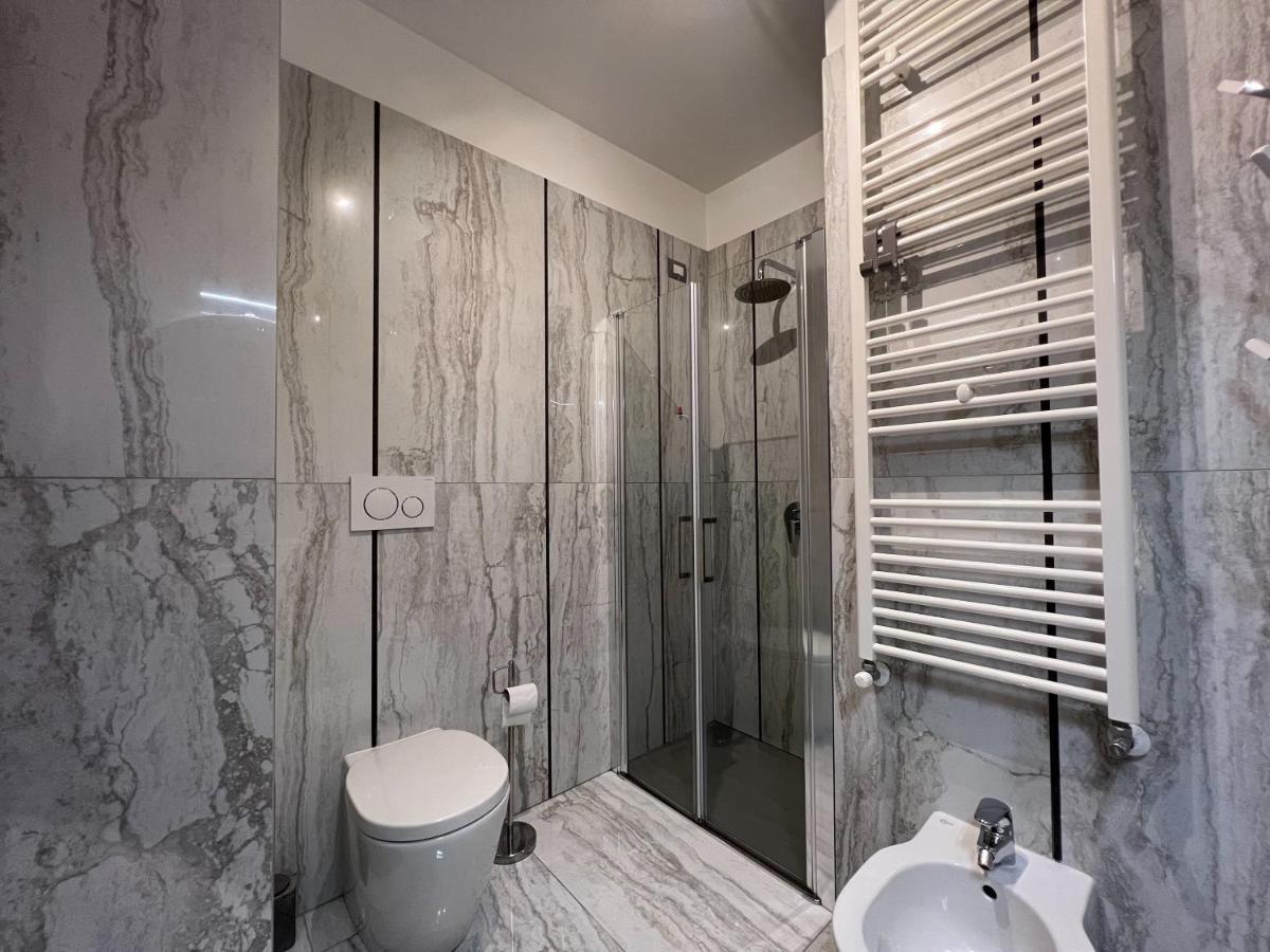 Holy-Day Rooms Milano Екстер'єр фото